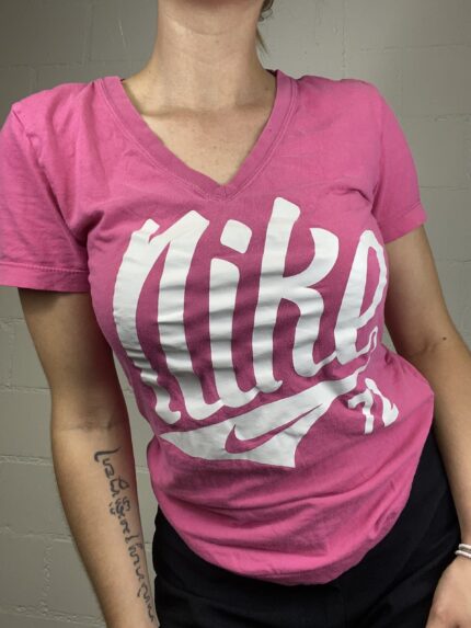 vintage pink nike t-shirt size s