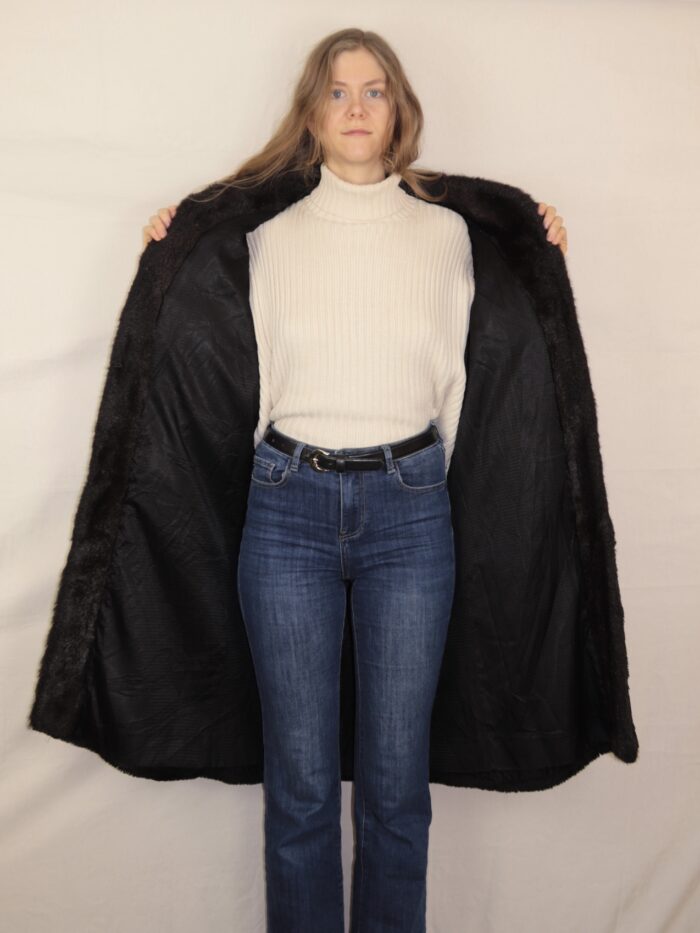 Schwarze Vintage Fake Felljacke | M – Bild 9