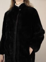 Schwarze Vintage Fake Felljacke | M – Bild 8