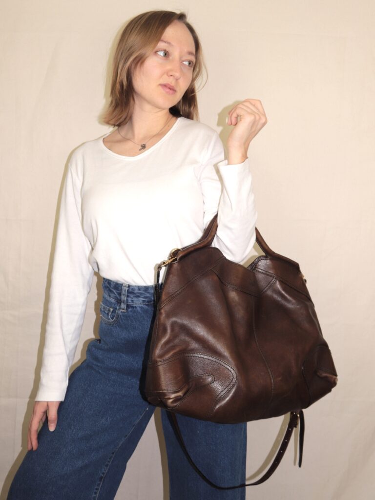 Vintage-Ledertasche von Dolce & Gabbana in edlem Design – hochwertiges Designerstück im Flotti-Fetze-Shop.
