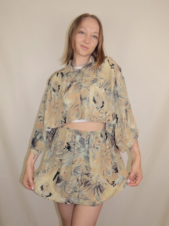 Handgemachtes Upcycling-Set für Damen – Rock und Oberteil aus Männerhemd, nachhaltig & sommerlich.
