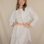 Handgemachtes Upcycling-Set für Damen – Rock und Oberteil aus Männerhemd, nachhaltig & sommerlich.