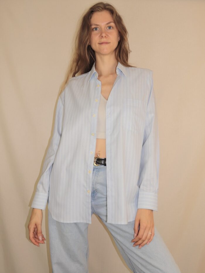 Upcycelt Bluse mit betonten Schultern | S-M – Bild 2