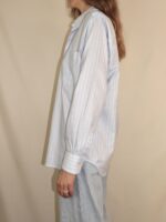Upcycelt Bluse mit betonten Schultern | S-M – Bild 3