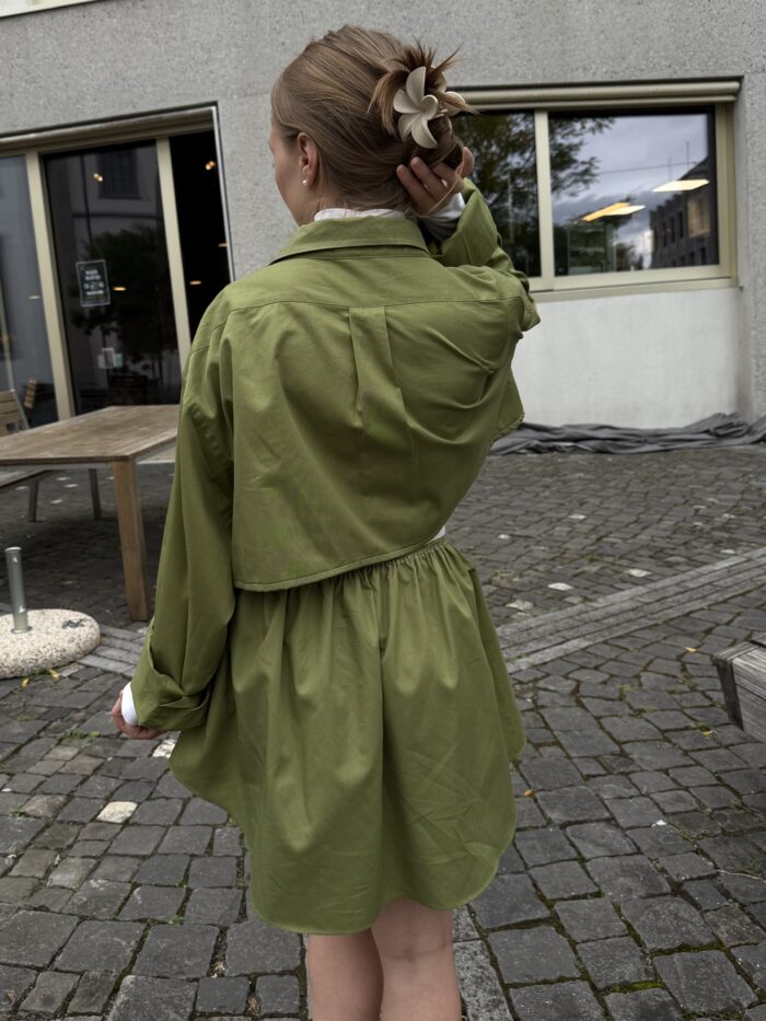 Upcycelt Zweiteiler Chaps Set in grün | M-L – Bild 6