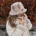Handmade Kuschelhut - hellbeige