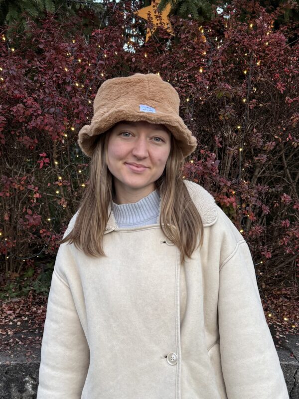 Handgenähter Kuschelhut – weicher, bequemer Hut mit liebevollen Details