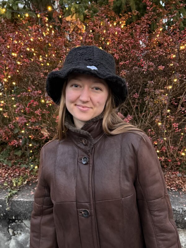 Handgenähter Kuschelhut – weicher, bequemer Hut mit liebevollen Details