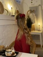 Upcycelt Vintage Bluse mit Scrunchie | M – Bild 4