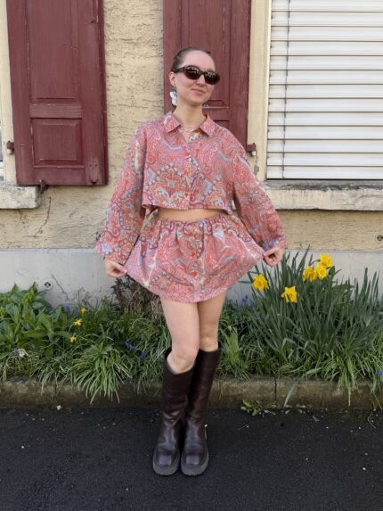 Upcycelt Vintage-Set – Gekürztes Oberteil & Rock
