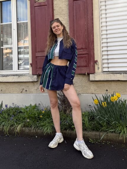 Upcycelt Vintage-Set – Gekürztes Oberteil & Rock