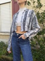 Upcycelt Vintage Bluse mit Scrunchie | M-L – Bild 2