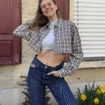 Upcyceltes, gekürztes Hemd mit passendem Scrunchie aus gleichem Stoff, nachhaltige Mode