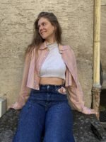 Upcyceltes, gekürztes Hemd mit passendem Scrunchie aus gleichem Stoff, nachhaltige Mode