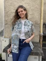 Vintage Hemd mit auffälligem, buntem Muster im extravaganten Retro-Stil