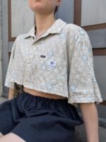 Upcycelt Vintage Bluse mit Scrunchie | XS-S – Bild 3