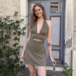 Damen Jersey Bindetop in Olive mit Neckholder und tiefem V-Ausschnitt